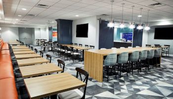 Holiday Inn Express Nashville Downtown Conf Ctr