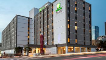 Holiday Inn Express Nashville Downtown Conf Ctr
