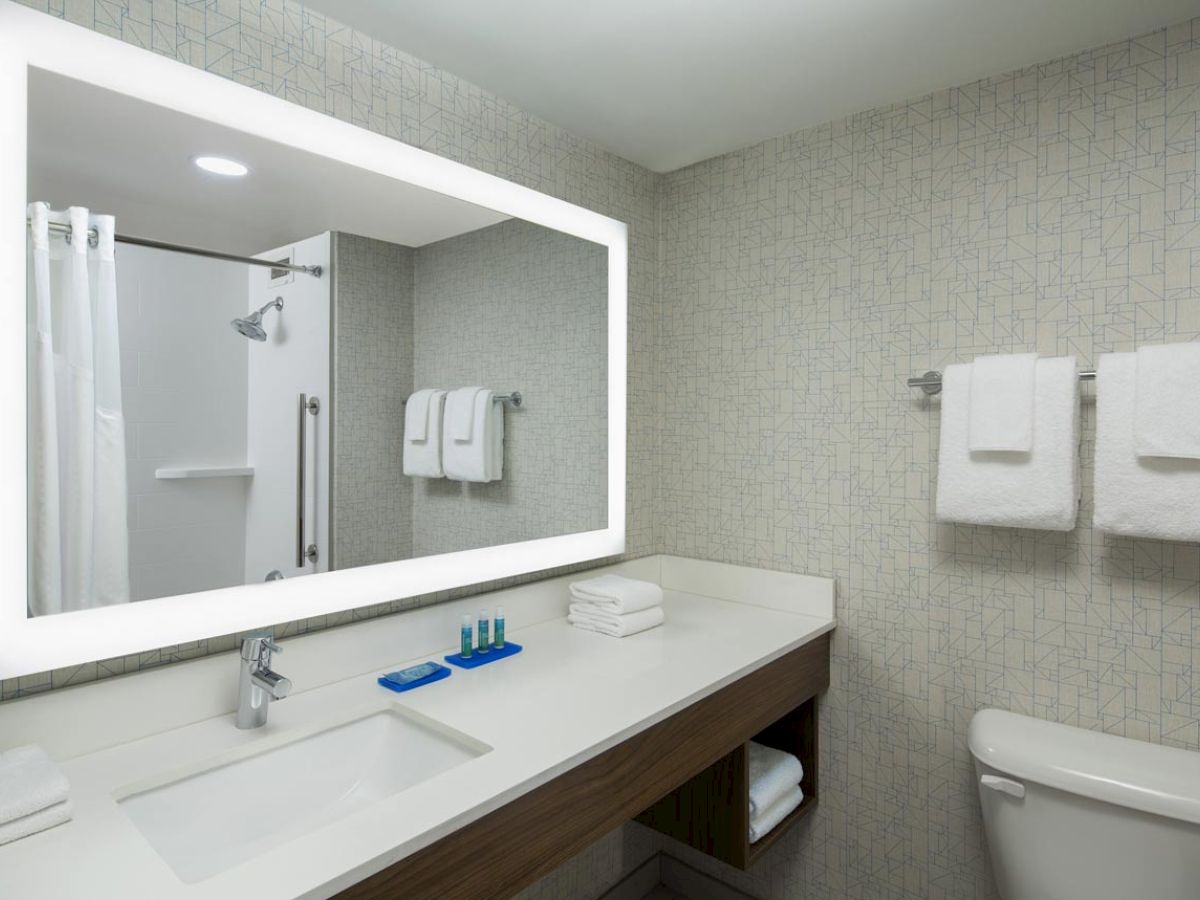 Holiday Inn Express Nashville Downtown Conf Ctr