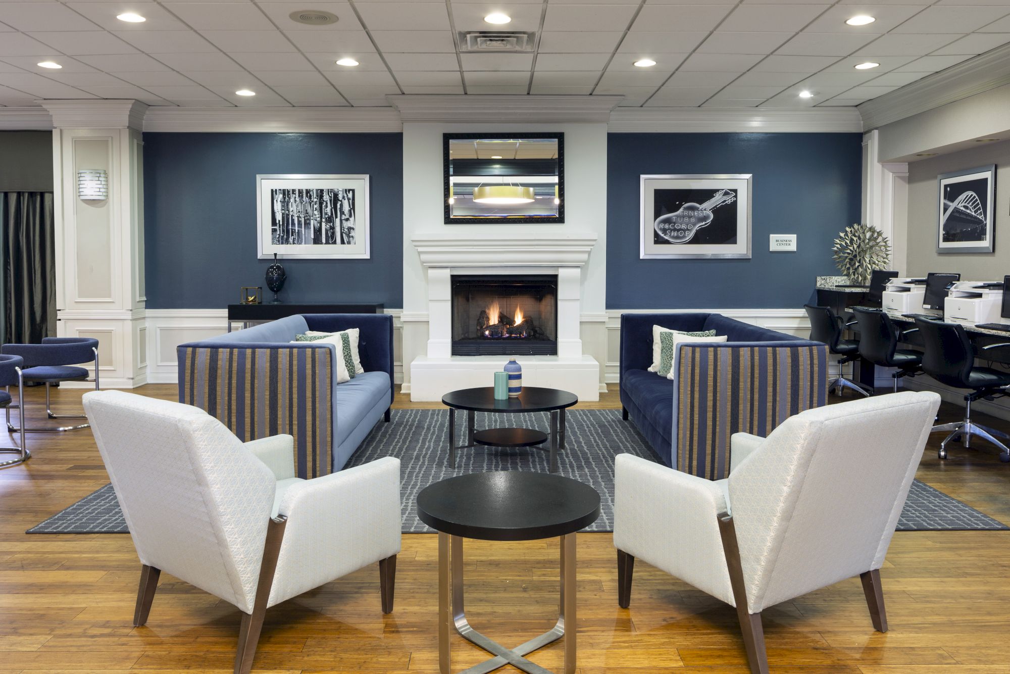Holiday Inn Express Nashville Downtown Conf Ctr