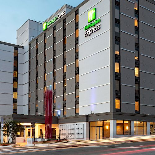Holiday Inn Express Nashville Downtown Conf Ctr